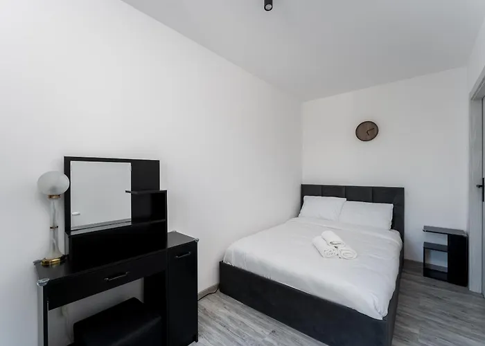 Gusta Cosy By Bookinghost