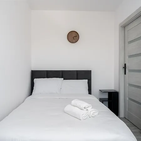 Gusta Cosy By Bookinghost Lägenhet