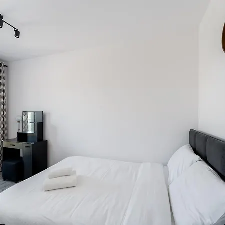 Gusta Cosy By Bookinghost Appartement