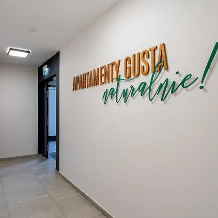 Gusta Cosy By Bookinghost Lägenhet *