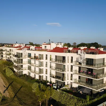 Gusta Cosy By Bookinghost